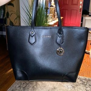 Micheal kors bag
